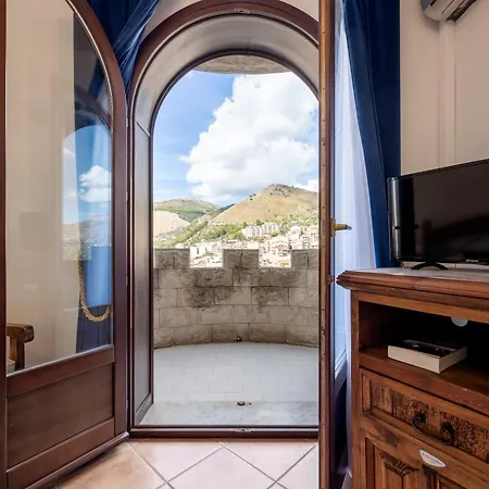 ホテル Castello Di Giuliano