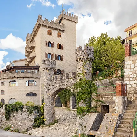 Castello Di Giuliano Hotel Montelepre