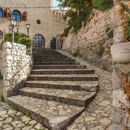 Castello Di Giuliano 3*