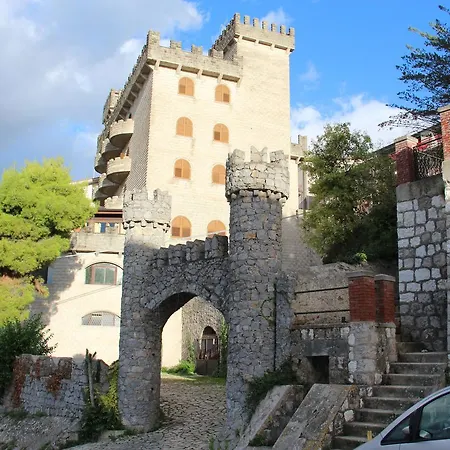 Castello Di Giuliano Hotel Montelepre